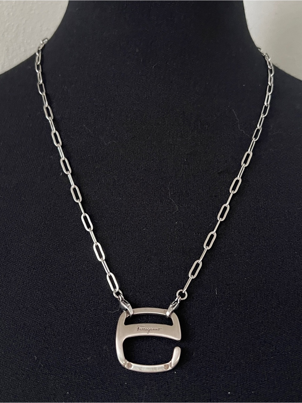 Unisex Ferragamo Adjustable Gancini Chain Necklace - Picture 7 of 7